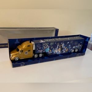2021 Walt Disney World 50th Anniversary Mickey Peterbilt Hauler Truck Model 3872